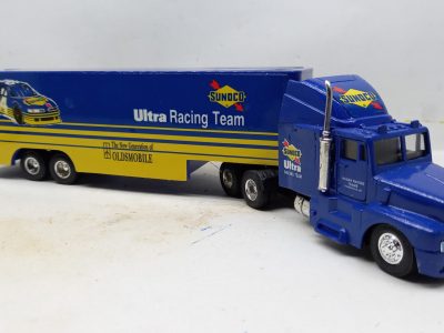 Trailers a escala 1:64 para coleccion